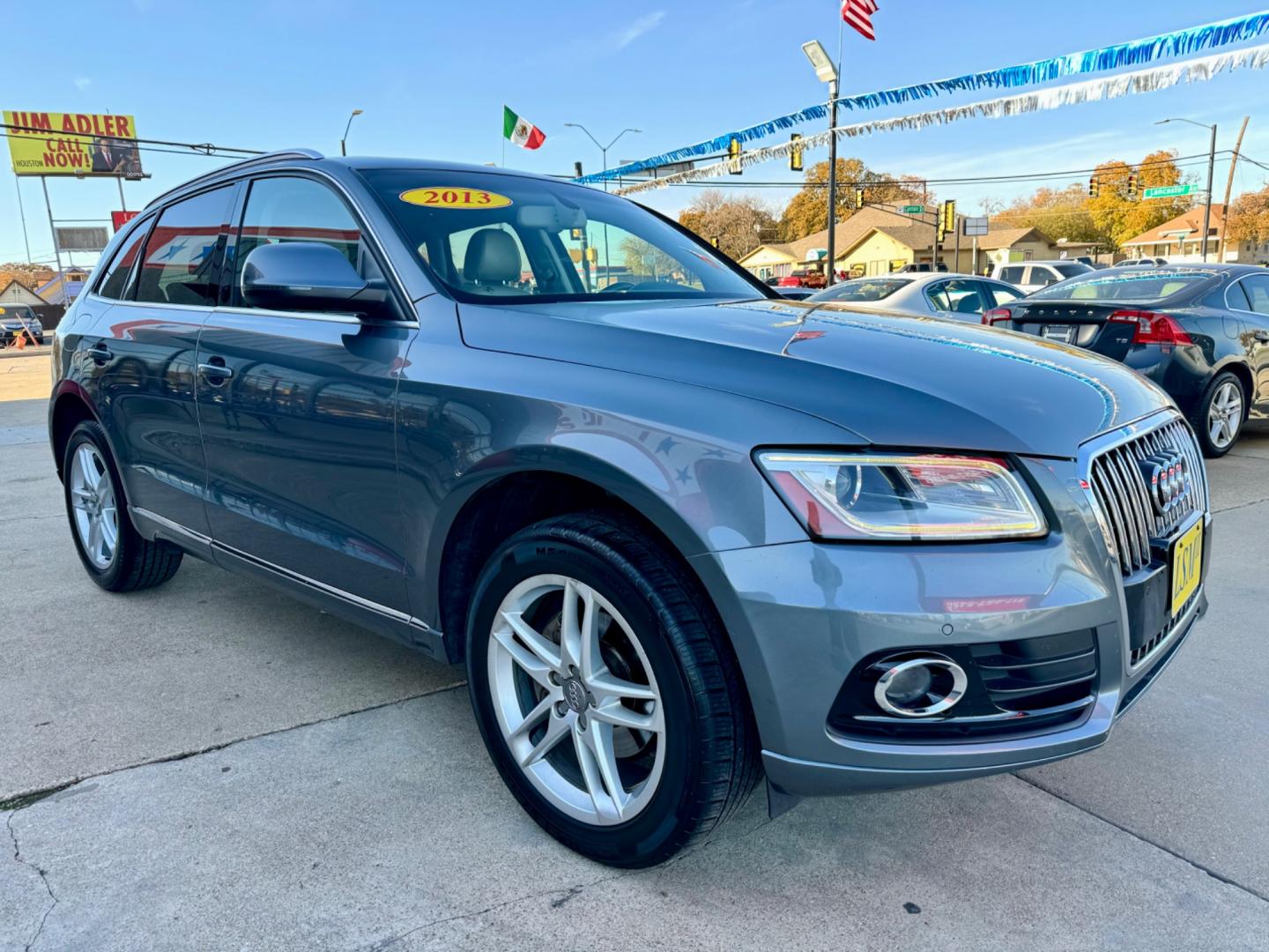 2013 GRAY AUDI Q5 PREMIUM PLUS (WA1LFAFP1DA) , located at 5900 E. Lancaster Ave., Fort Worth, TX, 76112, (817) 457-5456, 0.000000, 0.000000 - This is a 2013 AUDI Q5 PREMIUM PLUS 4 DOOR SUV that is in excellent condition. There are no dents or scratches. The interior is clean with no rips or tears or stains. All power windows, door locks and seats. Ice cold AC for those hot Texas summer days. It is equipped with a CD player, AM/FM radio, A - Photo#6